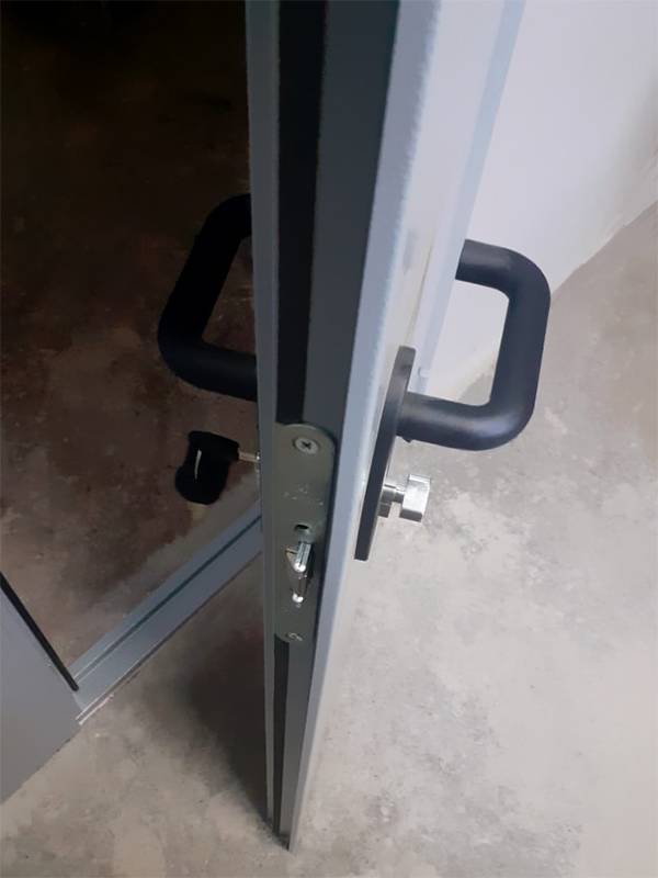 Дверной замок (автосервис, ул. Барышиха, 39) Дверной замок (автосервис, ул. Барышиха, 39)