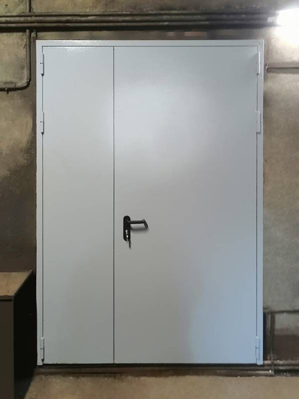 Полуторная дверь в подвал («Химволокно», г. Клин) Полуторная дверь в подвал («Химволокно», г. Клин)